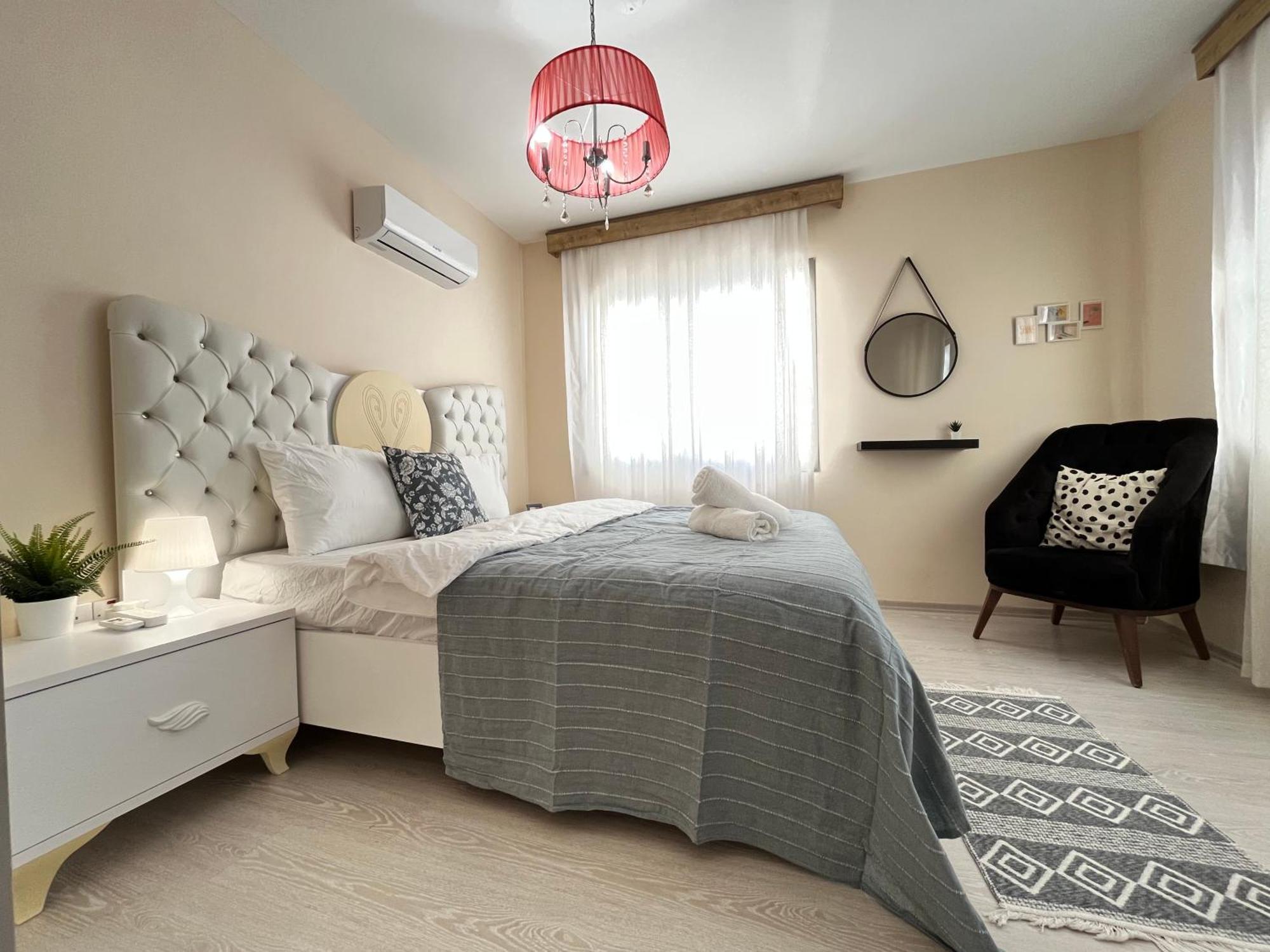 Weekend Apartments 2Br Kyrenia  Eksteriør billede